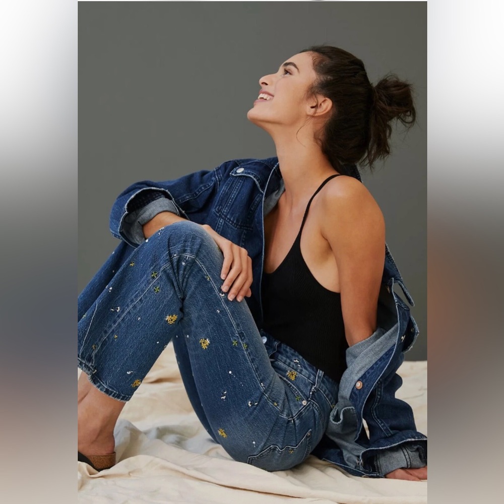 Anthropologie pilcro the Icon flare embroidered floral medium wash jeans 25🌼nwot